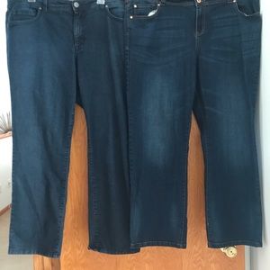 Lot of (4) pairs of women’s plus size jeans